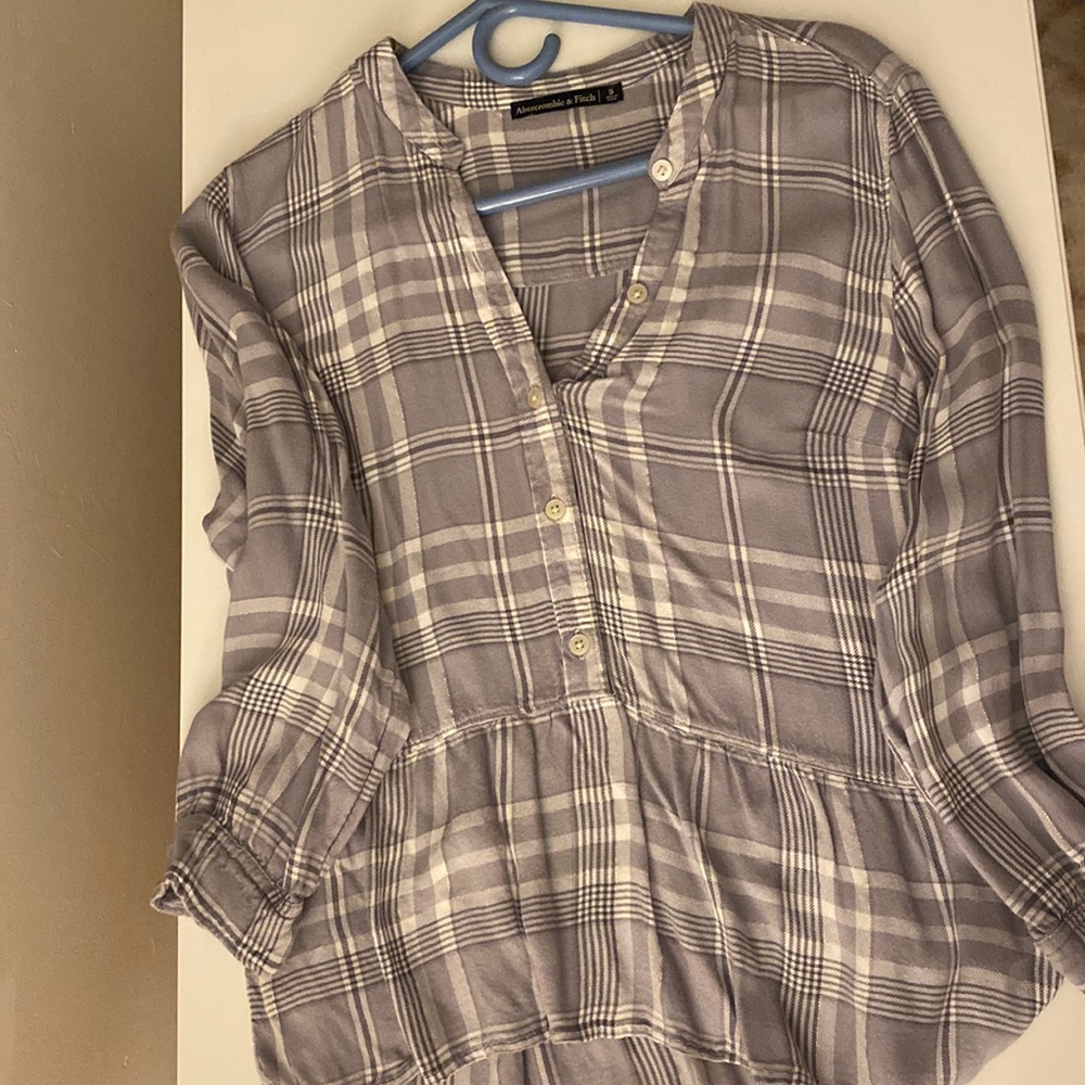 Abercrombie plaid peplum style blouse